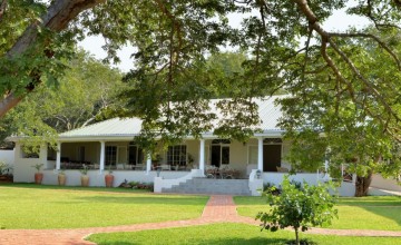 Exterior, Batonka Guest Lodge, Victoria Falls