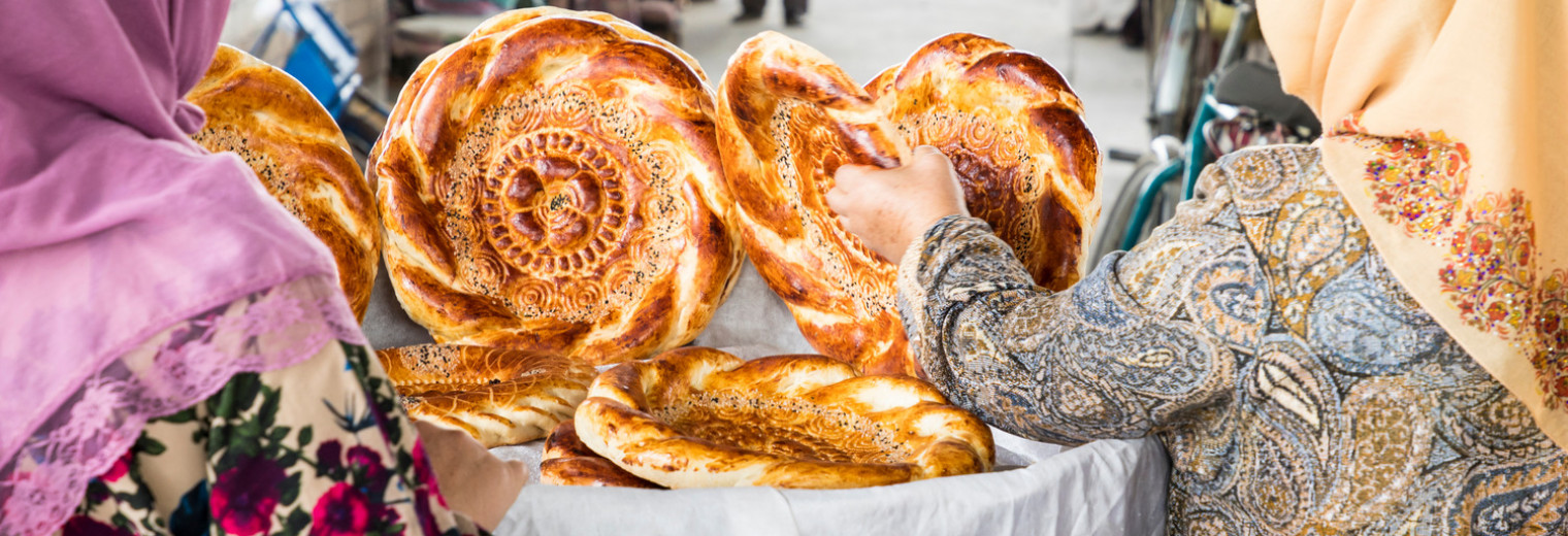 Bread sellers, Tashkent